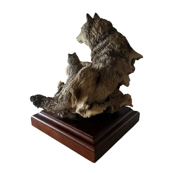 Mill Creek Studios Tenderfoot Wolves Wood Base Mom And Cub By Randall Reading - Picture 6 of 11
